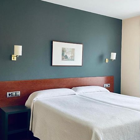 Hotel Yerri Естеля Екстериор снимка
