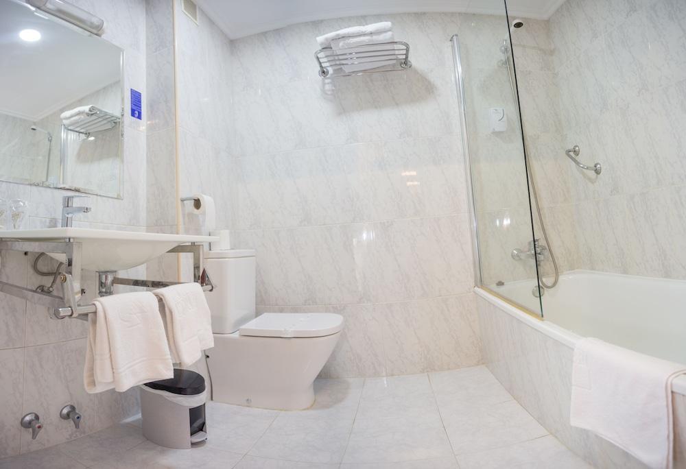 Hotel Yerri Естеля Екстериор снимка
