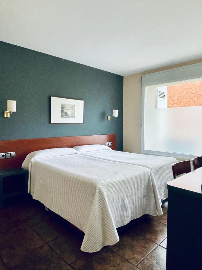 Hotel Yerri Естеля Екстериор снимка