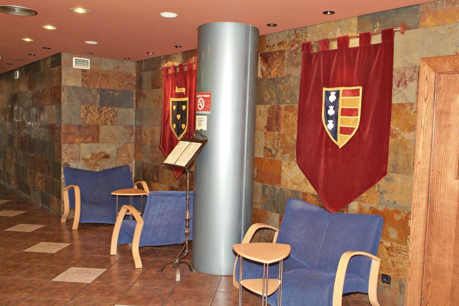 Hotel Yerri Естеля Екстериор снимка
