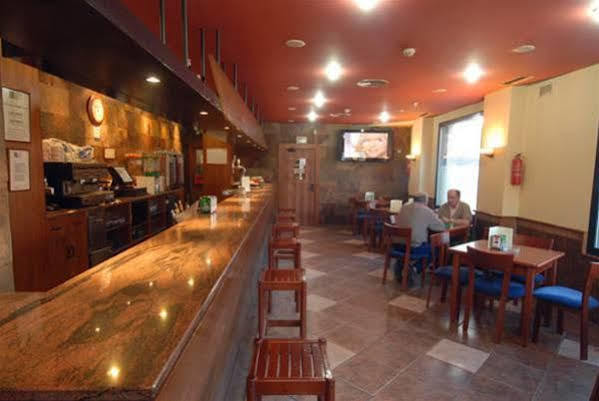 Hotel Yerri Естеля Екстериор снимка